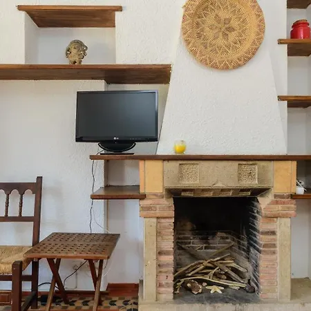 Sleeps 4